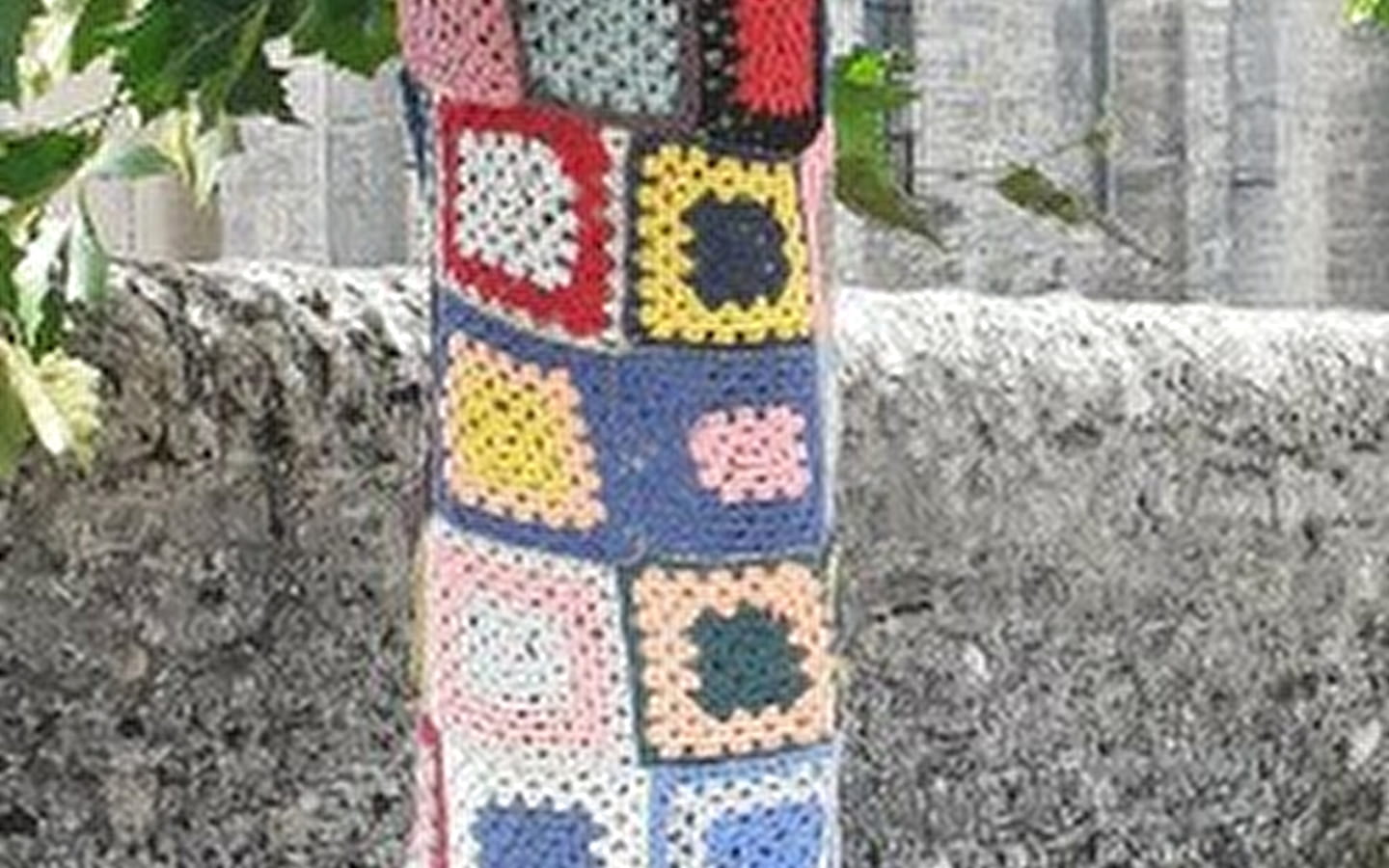 Semaine Bleue - Urban knitting for 11 to 99 year-olds