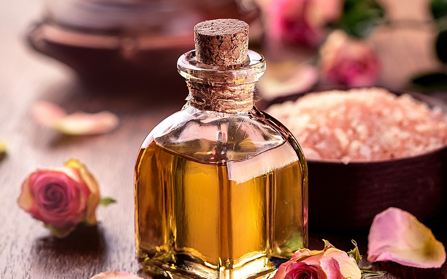 Roman perfumed oils