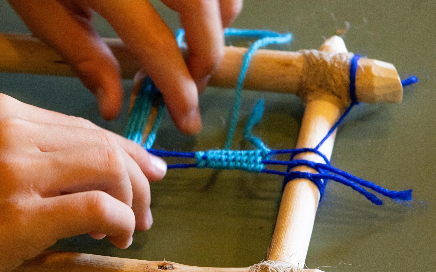Ferme de la forêt - Tissage de bracelet