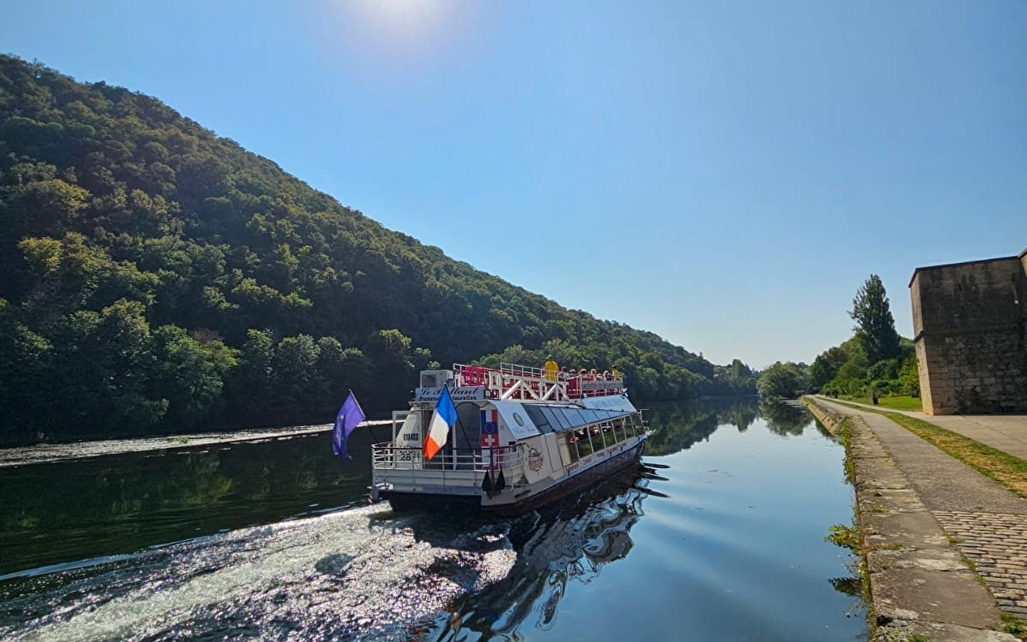 Bateau 'le Battant' Vedettes de Besançon