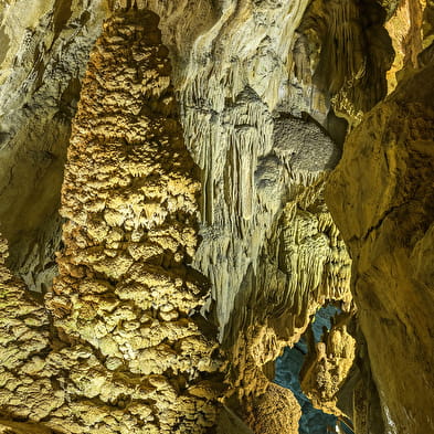 Grottes du Cerdon – Parc de Loisirs Préhistoriques