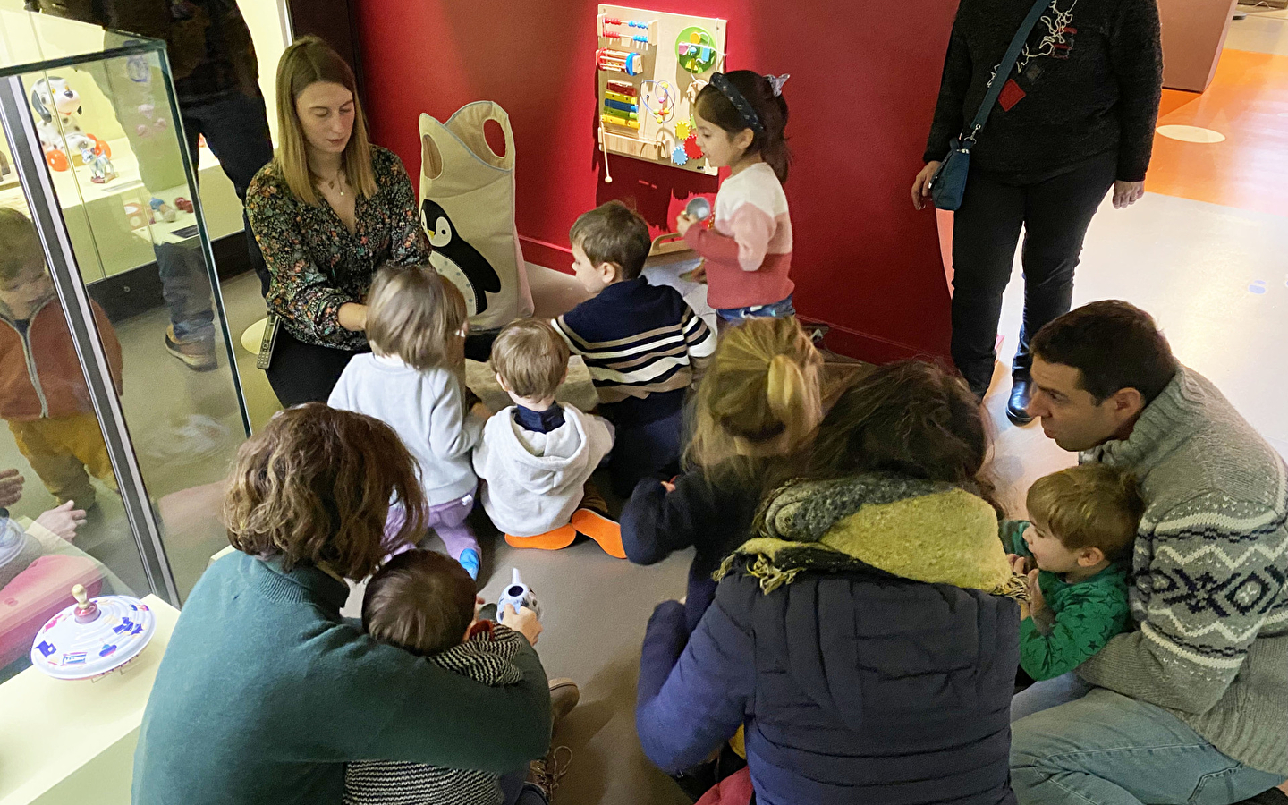Polar bears in the museum' storytelling tour