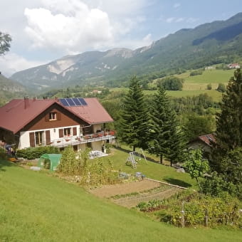 Gîte de la Poivrière - CHEZERY-FORENS