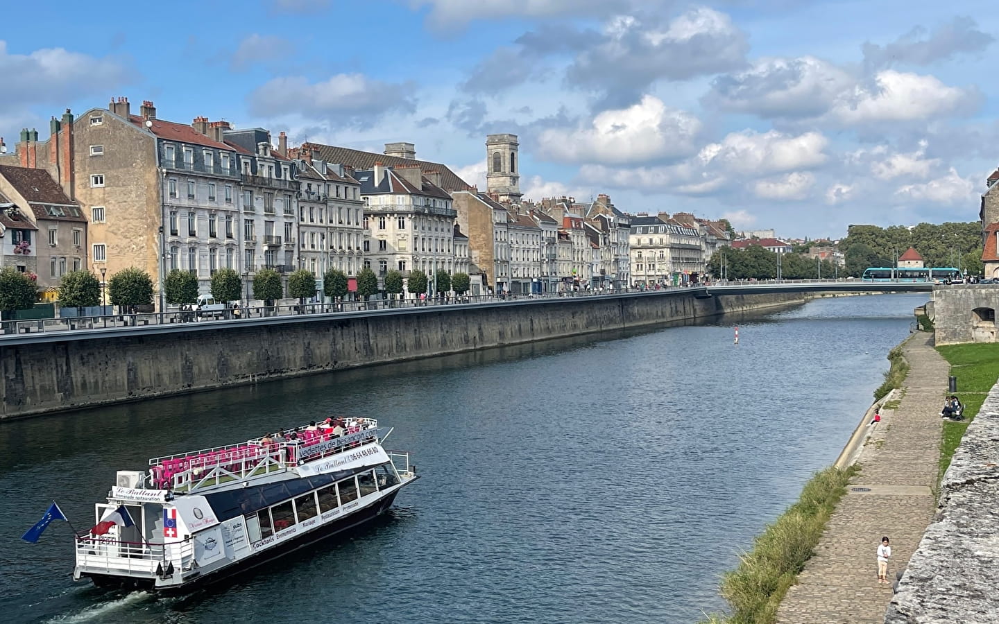 Bateau 'le Battant' Vedettes de Besançon