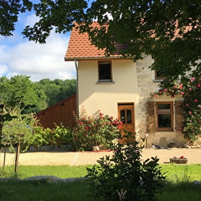 Gîte des Buis de l'Ain, pour 2 à 3 personnes, séjour nature, Bugey Sud, proche Via Rhona