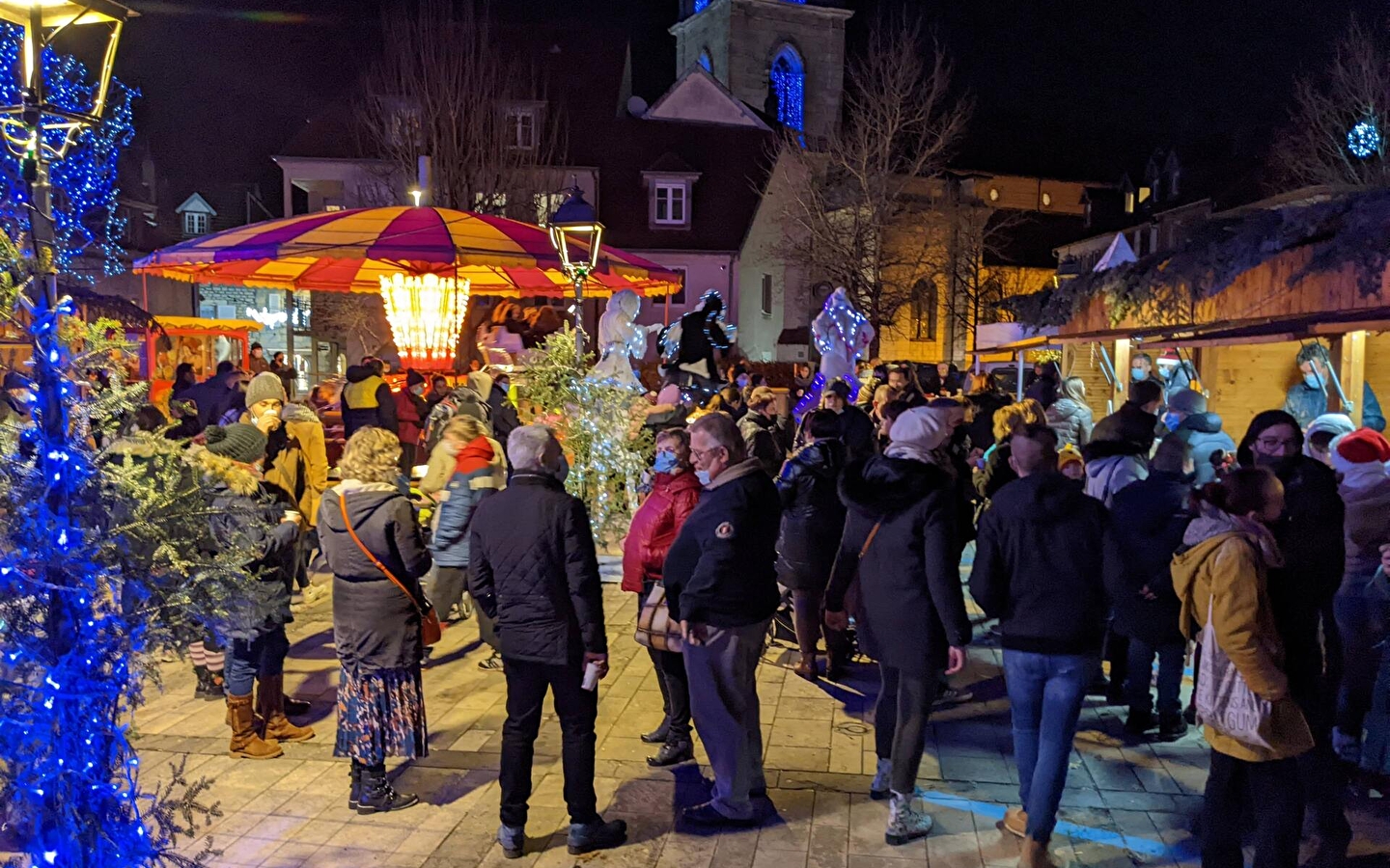 Free merry-go-round in the centre of Baume les Dames