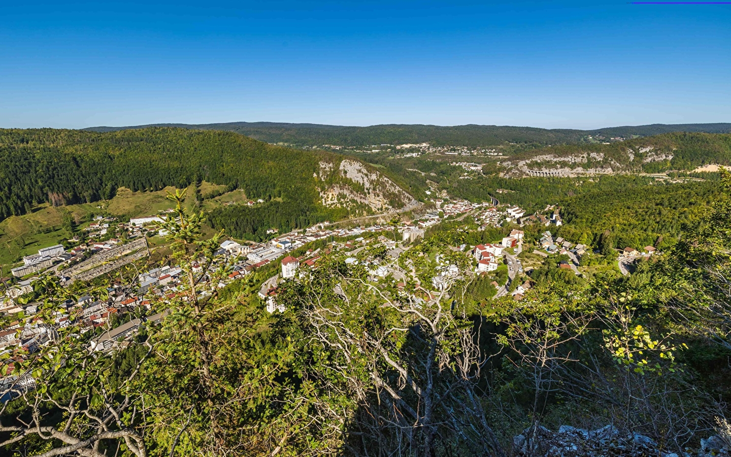 Direct access to the Roche Brûlée