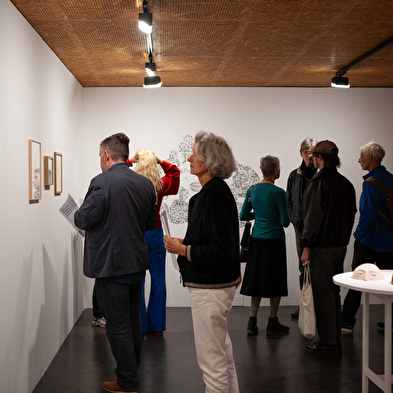 Visit: Crossing the exhibitions