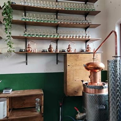 Les Pieds dans le Local®, spécial producteurs ! Visite d'exploitation : Distillerie du Bugey