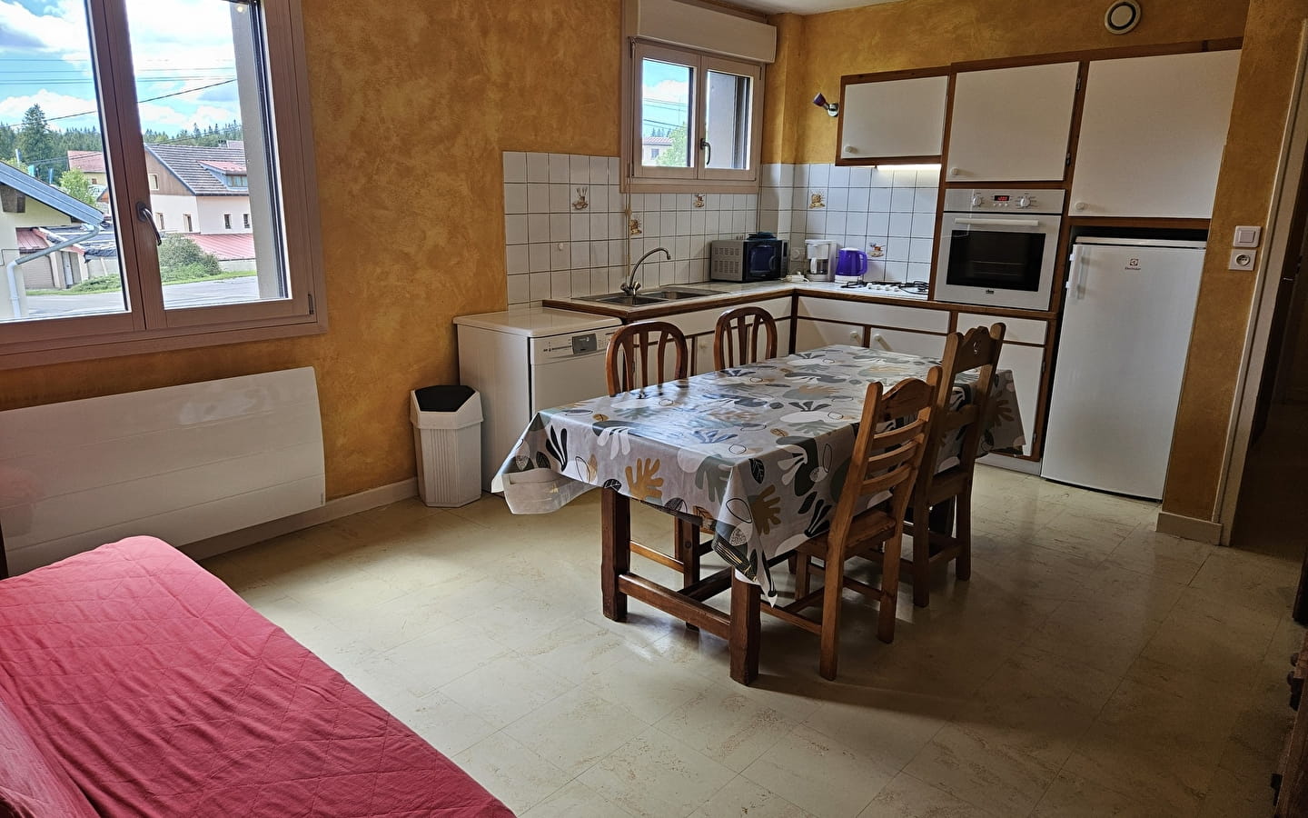 Les Trolles - Appartement en petite résidence - R612BON06