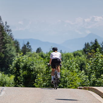 Above Lake Geneva - Cycle route 15 - Hauts-de-Bienne