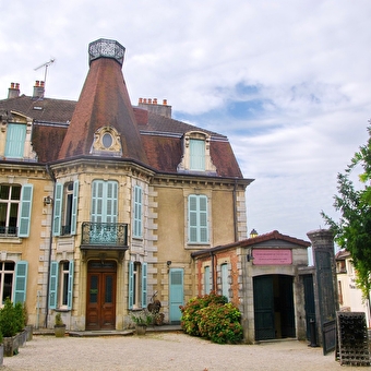 Poligny and Arbois, capitals of Comté and Jura wines -