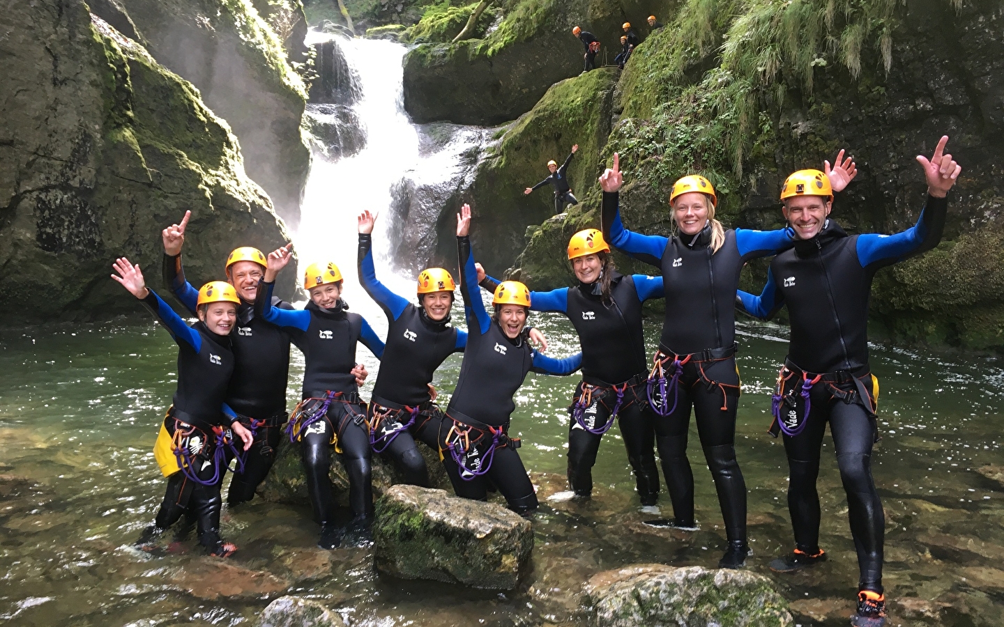 NOA GUIDES : Canyoning et Spéléologie