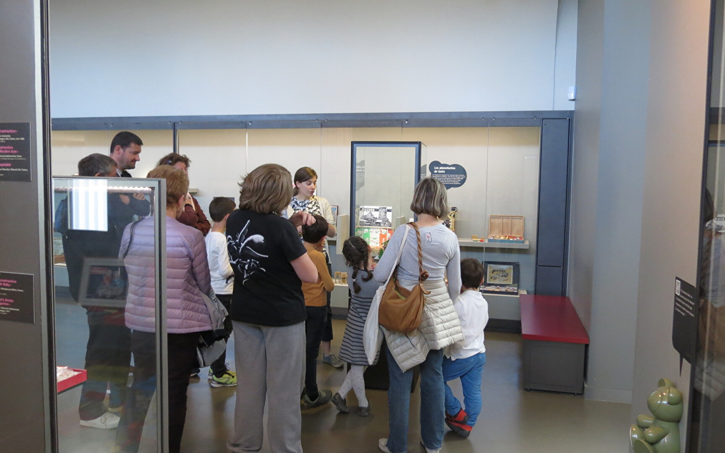Guided tour of the Little Explorers' Lab