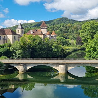 Cycling holidays between Loue and Lison - MAMIROLLE