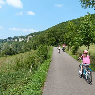 Must-see in baume-les-dames – the old town, the doubs valley and the cusancin sources
