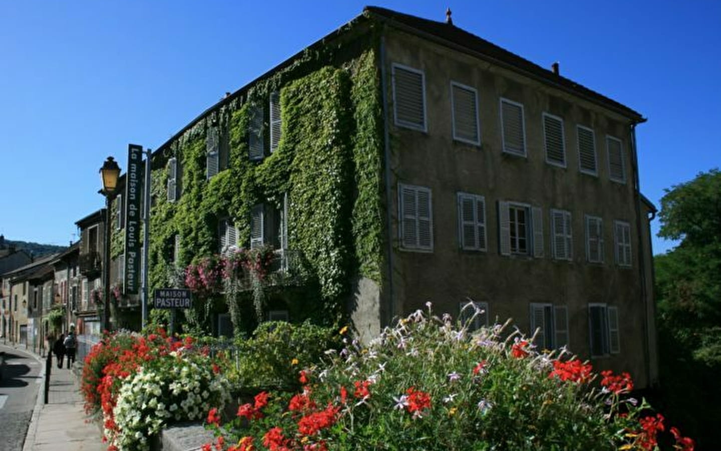 Guided tour of the House of Louis Pasteur