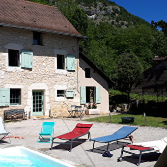 Gîte 'entre vignes et montagne' - LHUIS