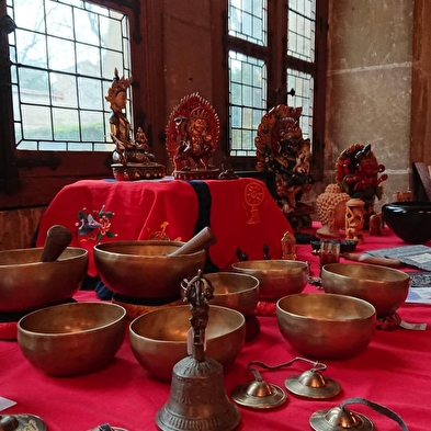 Exhibition and sale of Himalayan handicrafts