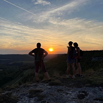Aperitif - Sunset at Castel St-Denis