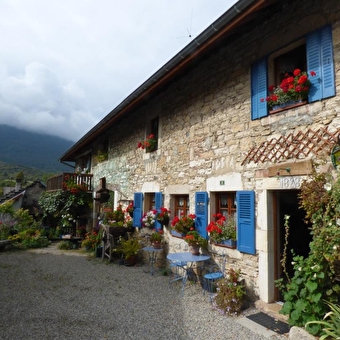Chez Fefe - CONTREVOZ