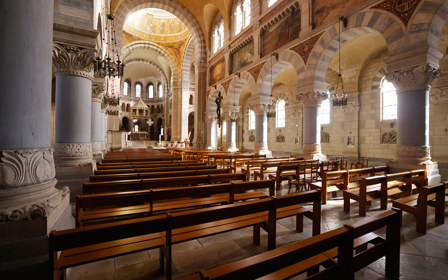 Guided tour: Saint Ferjeux Basilica 