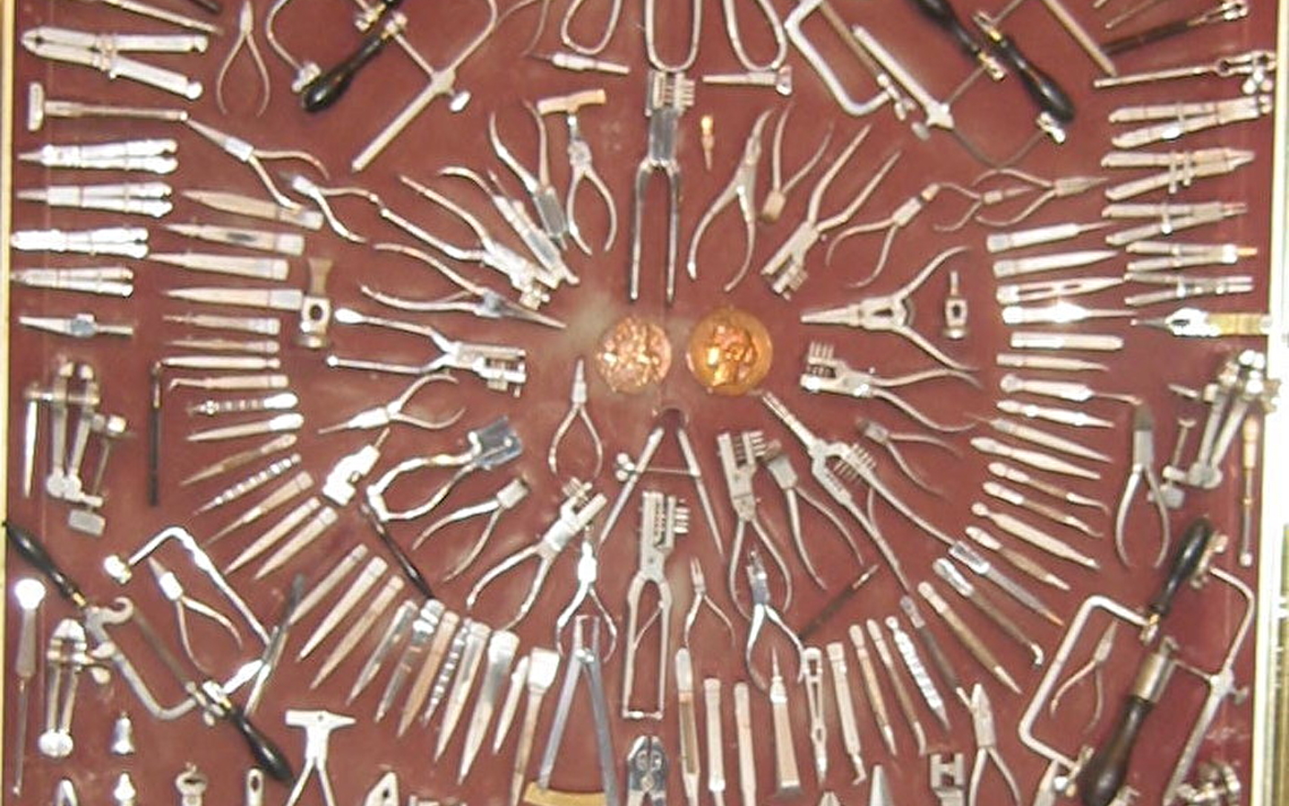 Before the pliers, the watchmaking tool' exhibition