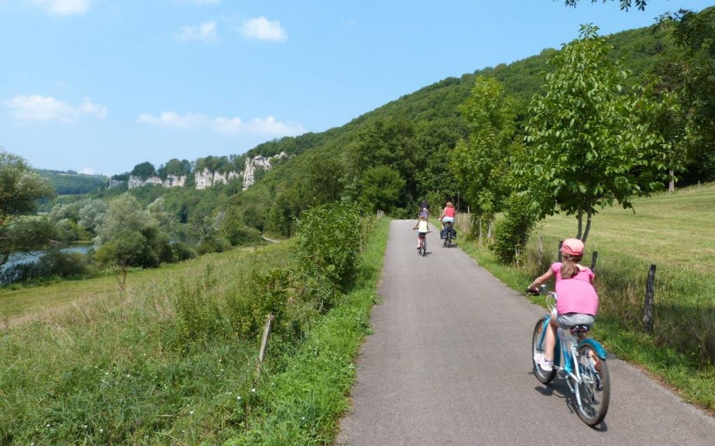 The eurovelo 6 around baume-les-dames