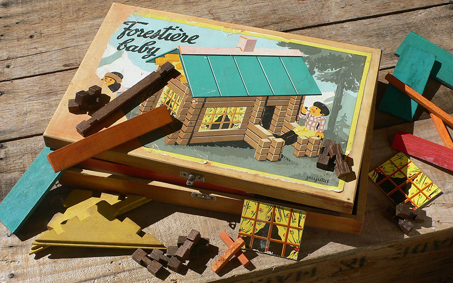 Thousands of toys' guided tour