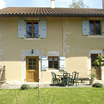 Les Petits Pas - SAINT-HYMETIERE-SUR-VALOUSE