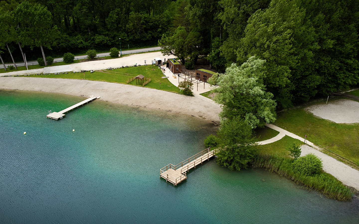 Baignade au lac de Virieu-le-Grand