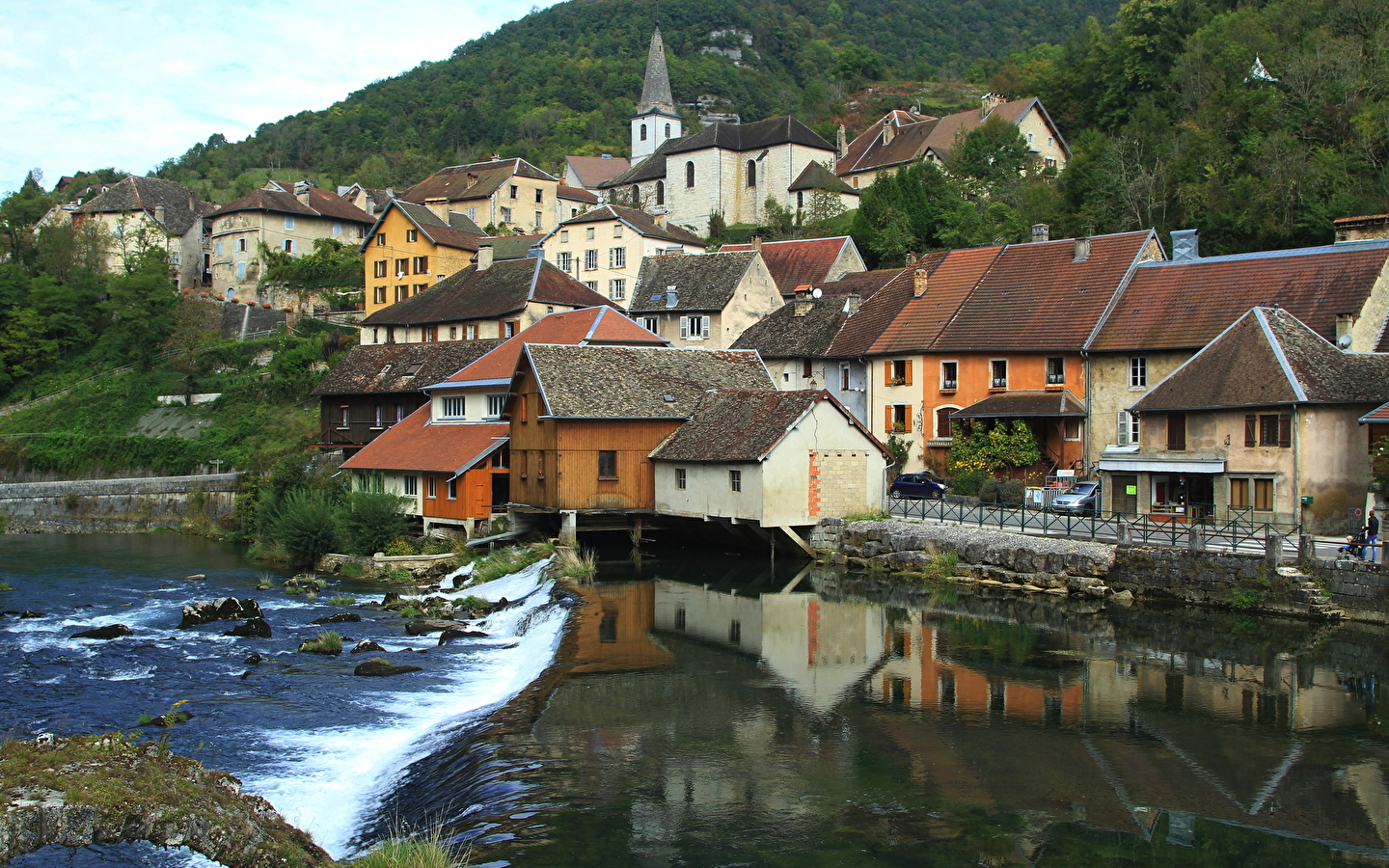 A summer nocturne to discover Lods, one of France's most beautiful villages