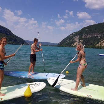Stand up paddle sur la lac de Nantua - NANTUA