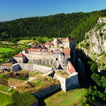 The unusual Doubs, in the heart of the Jura Mountains -