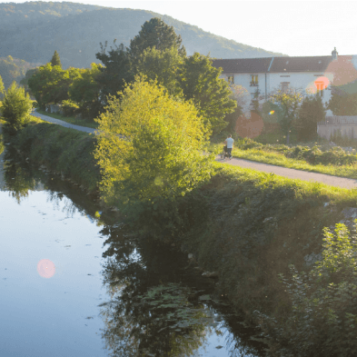 An open-air loop: Thise-Roche-Chalèze via the Rhône-Rhine canal