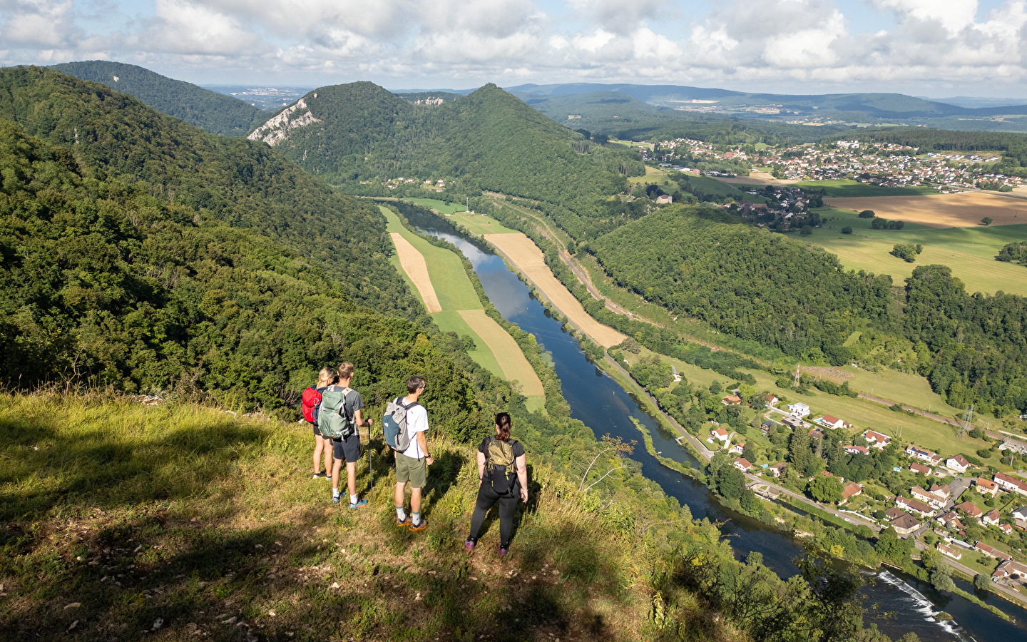 Walking loop - on the crests