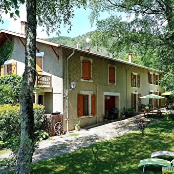 La Cab'âne en pierre - THOIRETTE-COISIA