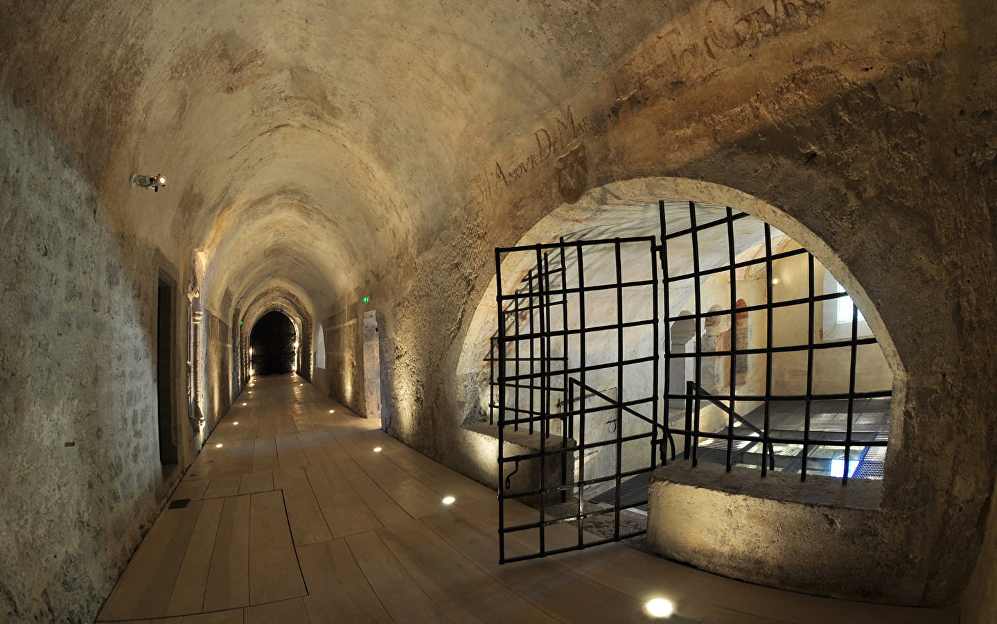 Musée de l'Abbaye - Guided tour of the archaeological subsoil