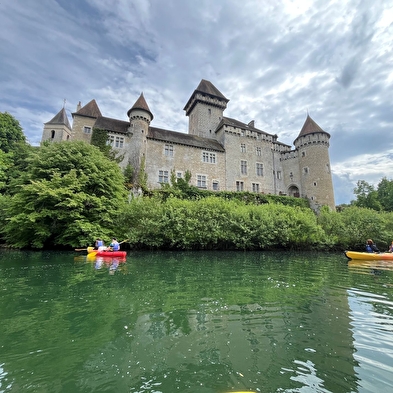 Canoeing on the Loue
