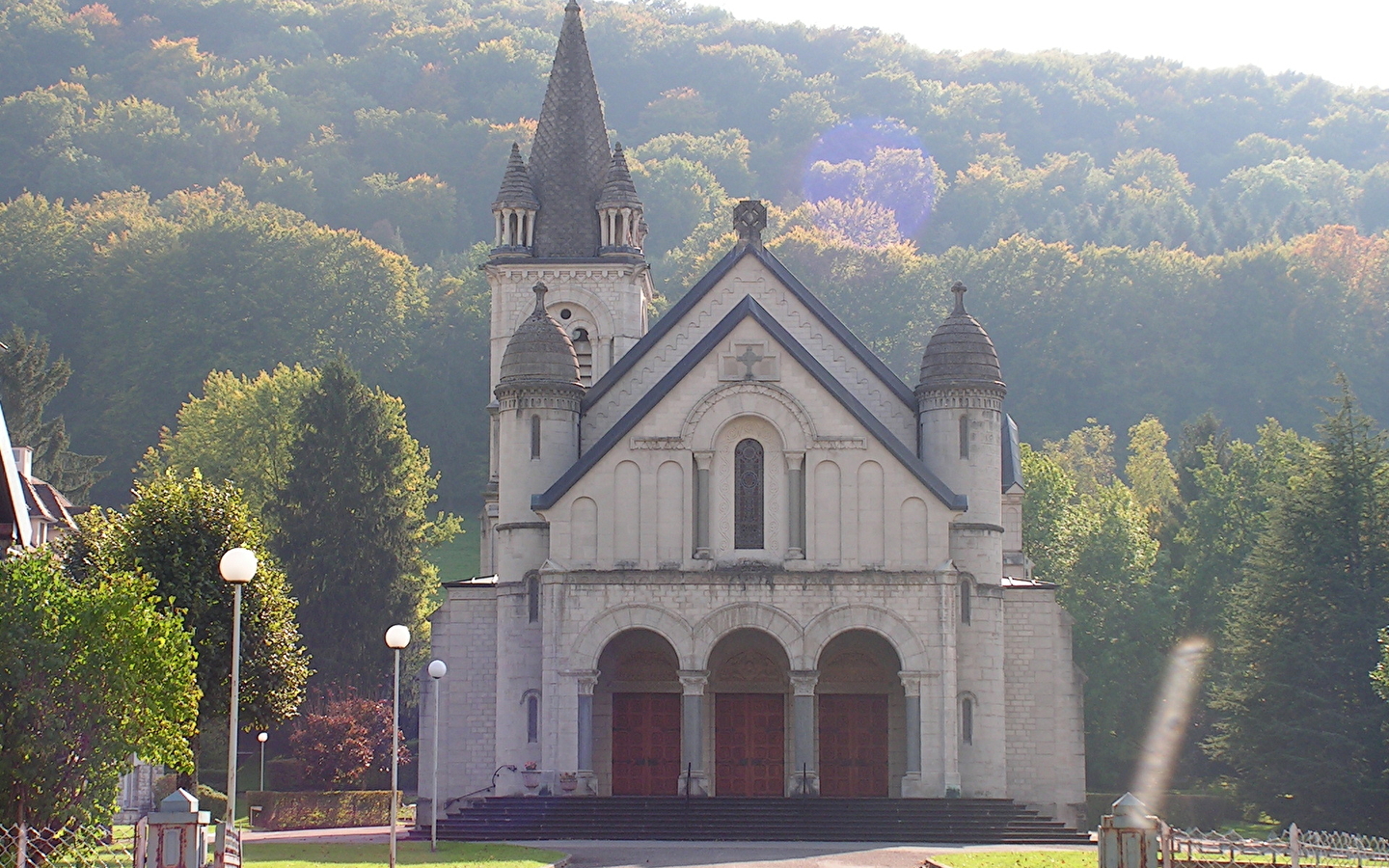 Visit to the Basilica of St Joan of Antide