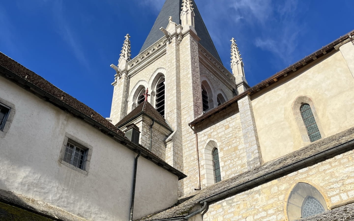 Abbaye et cloître de Montbenoit