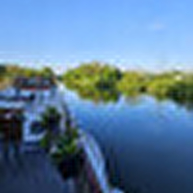 Mini-cruise around Dole: luxury and serenity on a private barge