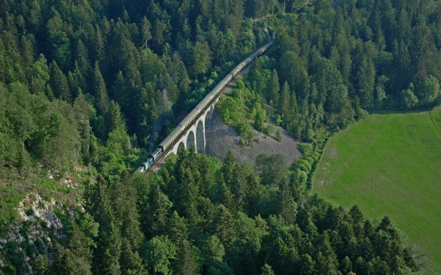 La Ligne des Hirondelles entre Saint-Laurent et Saint-Claude