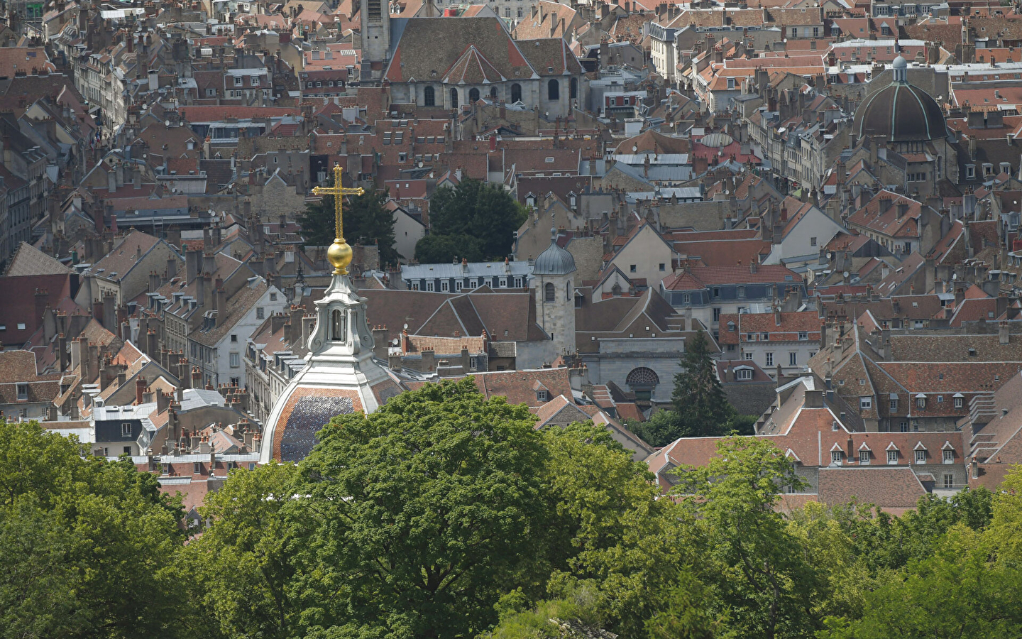 To the sound of Besançon's Comtois bell towers