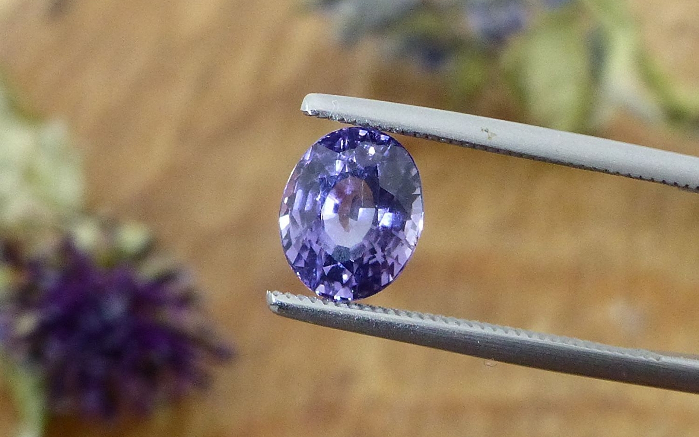 Exhibition: Spinelle, a dazzling gem in a variety of colours!