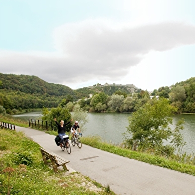 Riverside and Castle Trail