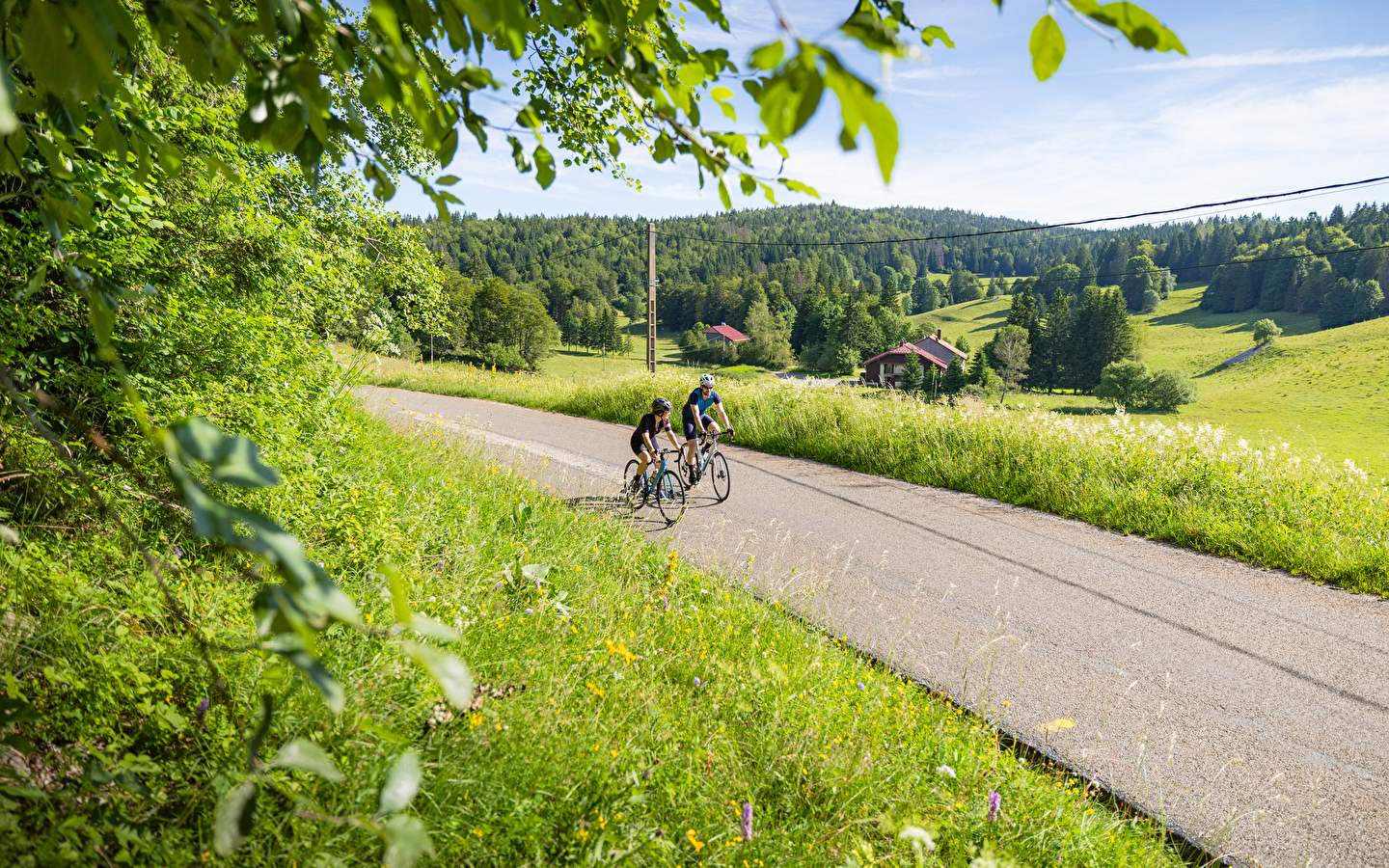 Discovering the highest lake in the Jura - Cycle route 05