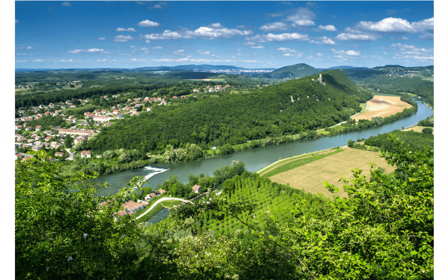 Notre Dame du Mont path 