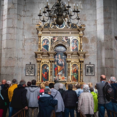 Family visits - Saint-Claude Cathedral