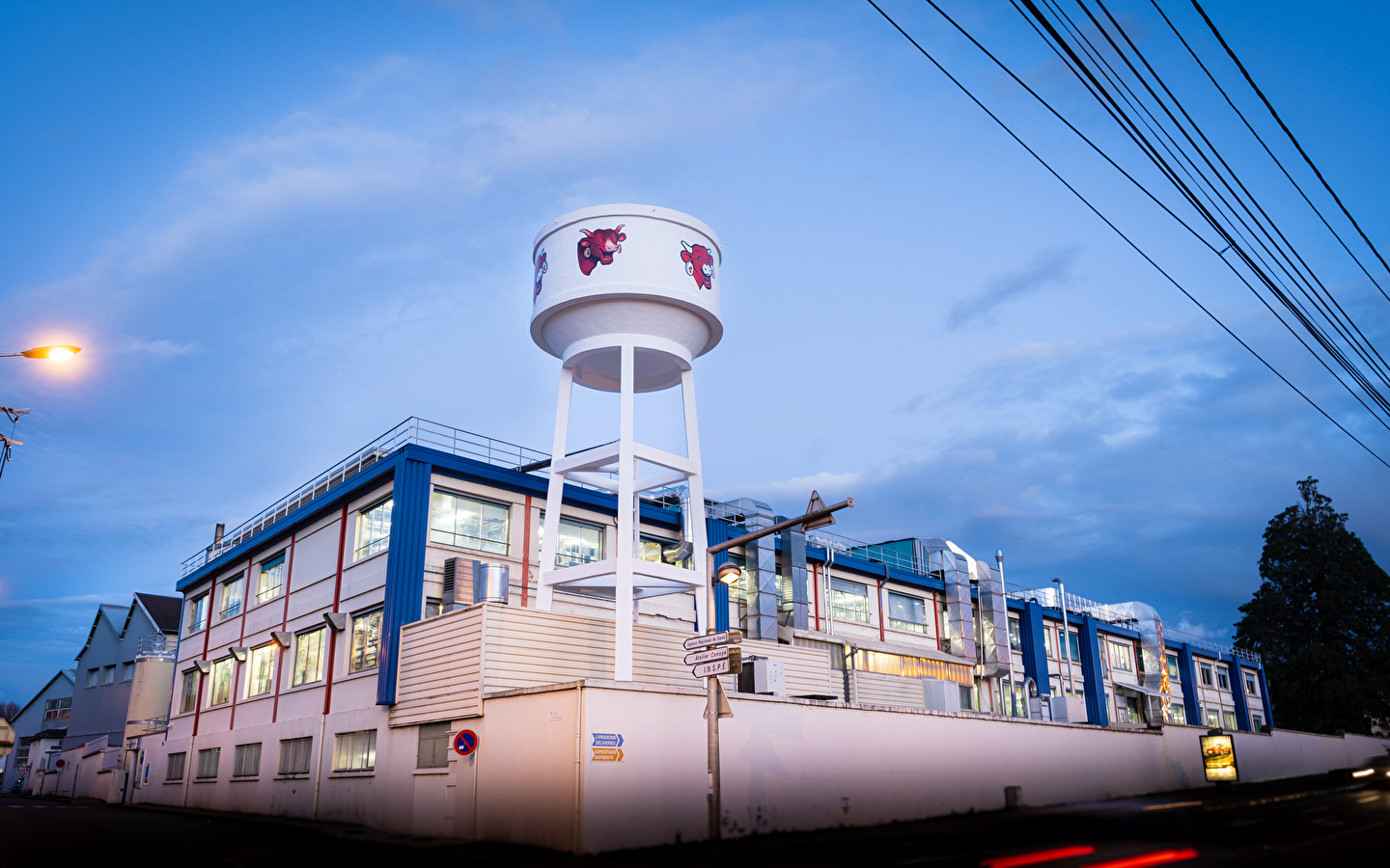 Behind the scenes' tour